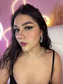 Snapshot of Zoe_Serrat chatting on 14, 10, 2025 Zoe Serrat online show from 14, 10, 2025