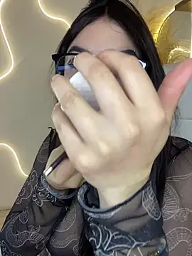 Snapshot of Zoe_Serrat chatting on 1, 12, 2025 Zoe Serrat online show from 1, 12, 2025