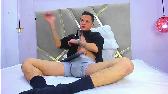 SkinnyZetth online show from 16, 10, 2025