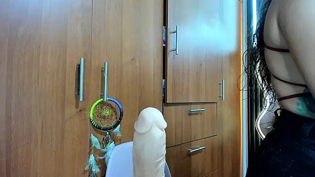 scarletr red online show from 8, 2, 2026