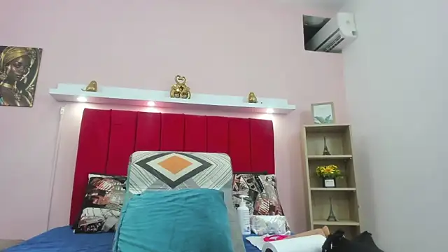 monalind220 online show from 12, 10, 2025