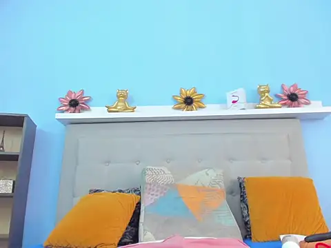 monalind220 online show from 3, 2, 2026