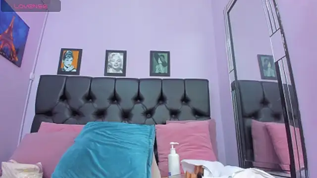 monalind220 online show from 24, 2, 2026