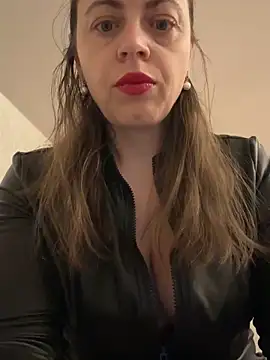 ladywithbigass online show from 5, 2, 2026