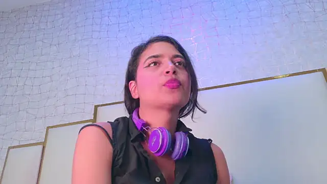 thalia888  online show from 10, 7, 2026