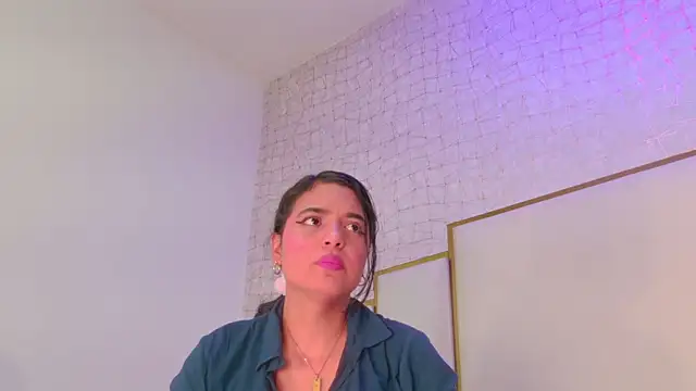 Snapshot of thalia888_ chatting on 15, 6, 2026 thalia888 online show from 15, 6, 2026