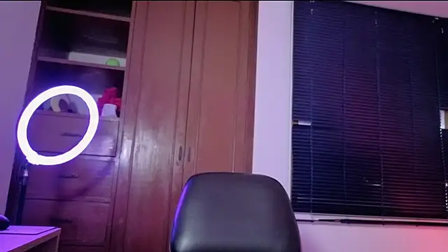 MiaCollinssx online show from 10, 4, 2026