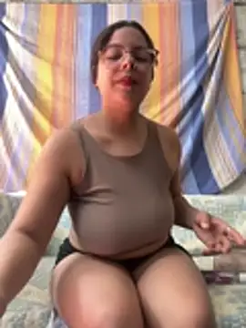 MiaCollinssx online show from 22, 7, 2026