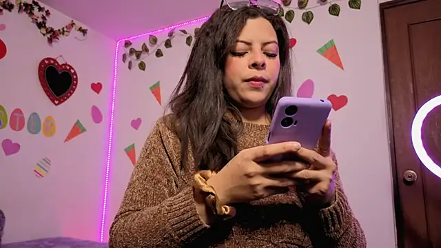 MiaCollinssx online show from 12, 4, 2026