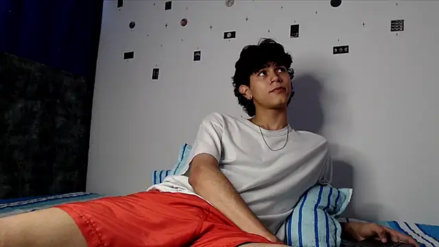 Snapshot of alexmark_ chatting on 12, 5, 2026 alexmark online show from 12, 5, 2026
