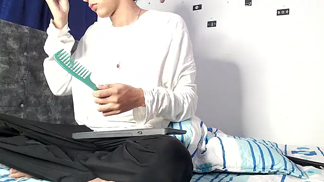 alexmark  online show from 8, 4, 2026