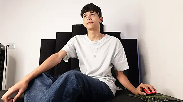 Snapshot of alexmark_ chatting on 17, 10, 2025 alexmark online show from 17, 10, 2025