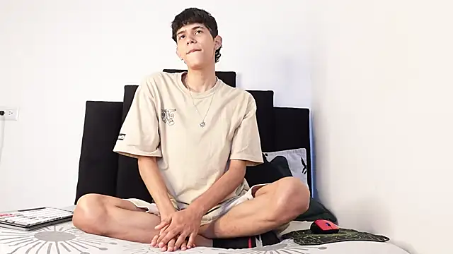 Snapshot of alexmark_ chatting on 24, 10, 2025 alexmark online show from 24, 10, 2025