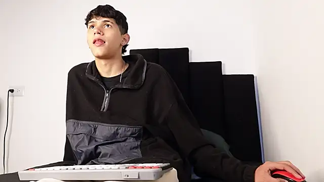 Snapshot of alexmark_ chatting on 10, 10, 2025 alexmark online show from 10, 10, 2025