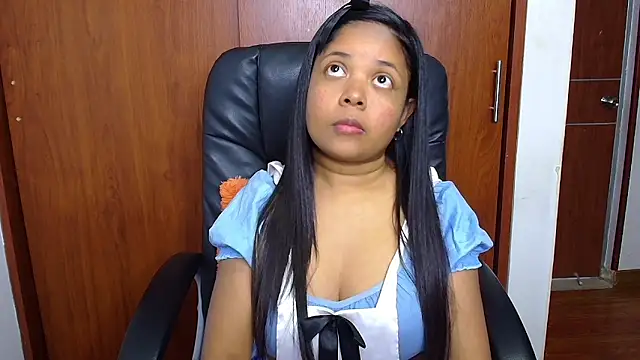 Snapshot of melikaronit2 chatting on 30, 10, 2025 melikaronit2 online show from 30, 10, 2025