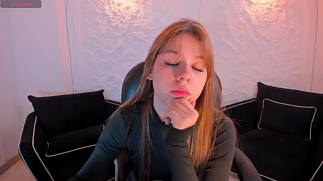 TiffannySins online show from 13, 2, 2026