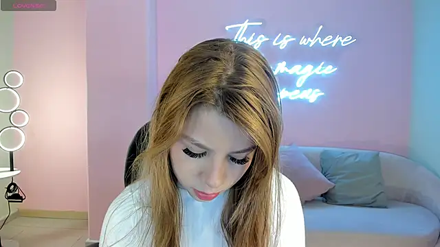 TiffannySins online show from 12, 4, 2026