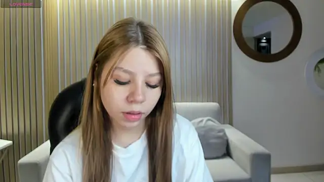 Snapshot of TiffannySins chatting on 10, 5, 2026 TiffannySins online show from 10, 5, 2026