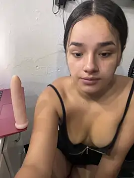 Luciaparker03 online show from 25, 2, 2026