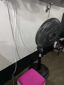 Luciaparker03 online show from 19, 4, 2026