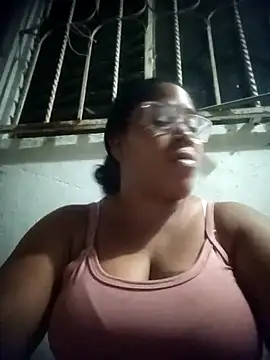 Big ass submissive online show from 19, 2, 2026