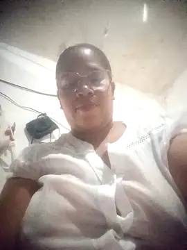 Big ass submissive online show from 11, 11, 2025