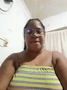 Snapshot of Big_ass_submissive chatting on 5, 6, 2026 Big ass submissive online show from 5, 6, 2026