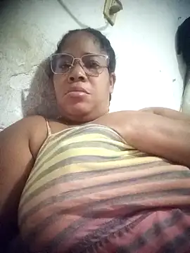 Big ass submissive online show from 4, 2, 2026