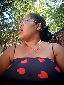 Big ass submissive online show from 11, 2, 2026