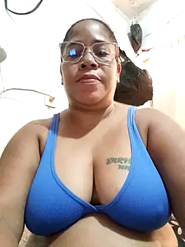 Snapshot of Big_ass_submissive chatting on 7, 5, 2026 Big ass submissive online show from 7, 5, 2026