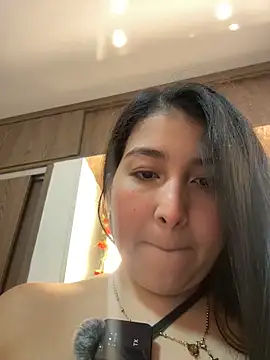 evelyn 1702 online show from 17, 3, 2026