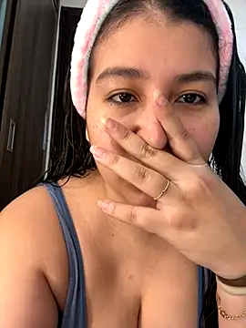 evelyn 1702 online show from 15, 11, 2025