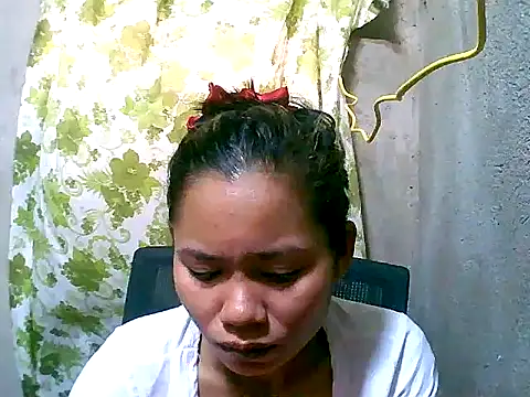 Snapshot of Sweeetgurll chatting on 17, 10, 2025 Sweeetgurll online show from 17, 10, 2025