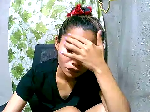 Snapshot of Sweeetgurll chatting on 15, 10, 2025 Sweeetgurll online show from 15, 10, 2025