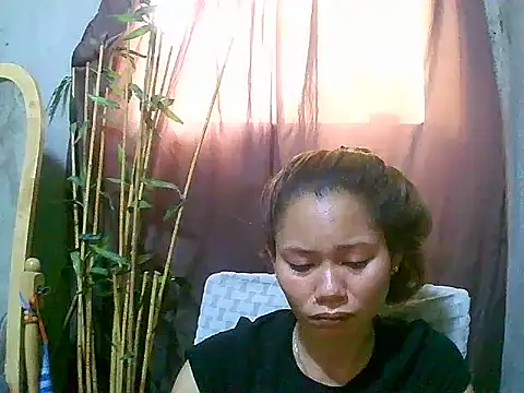 Sweeetgurll online show from 13, 4, 2026