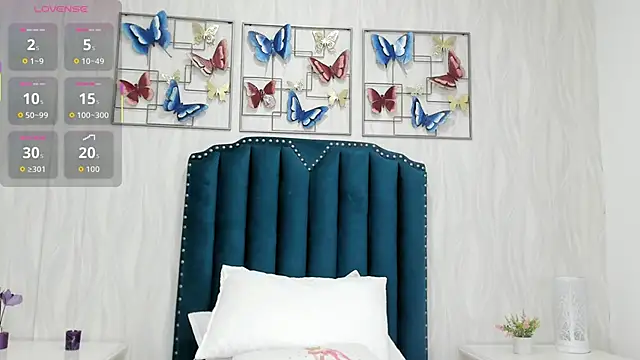 Snapshot of Alison_Carde05 chatting on 18, 10, 2025 Alison Carde05 online show from 18, 10, 2025