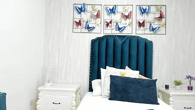 Snapshot of Alison_Carde05 chatting on 19, 11, 2025 Alison Carde05 online show from 19, 11, 2025