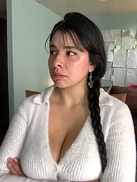 Snapshot of Canneela chatting on 28, 10, 2025 Canneela online show from 28, 10, 2025