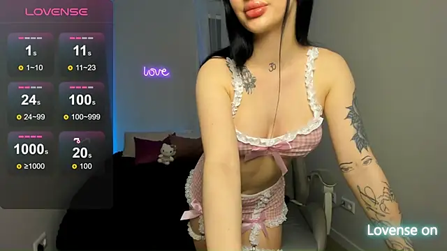 SelinaStorm online show from 11, 4, 2026