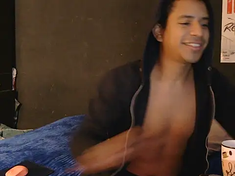 latinboybigdick online show from 10, 9, 2025