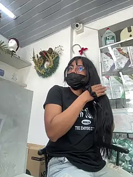 Kyra  Rose online show from 18, 12, 2025