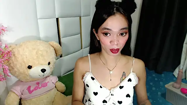 diamondnaked  online show from 26, 9, 2025