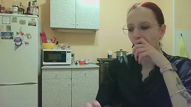 Lucy Divine online show from 20, 11, 2025