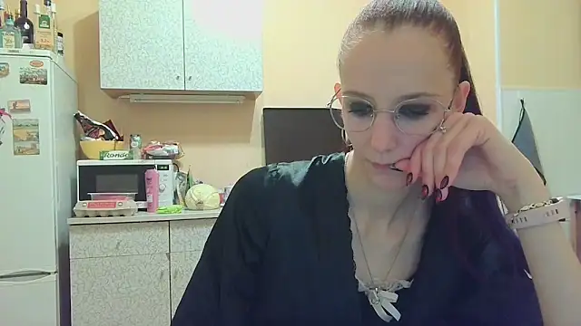 Lucy Divine online show from 23, 9, 2025