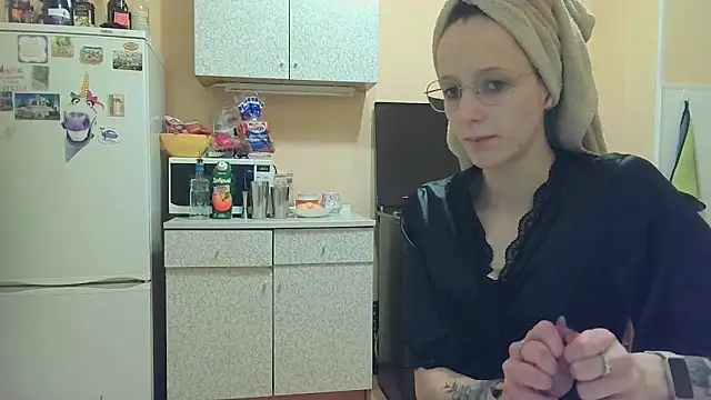 Lucy Divine online show from 15, 11, 2025