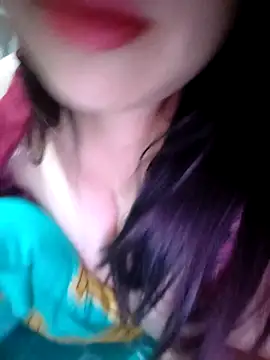 Julyy08 online show from 28, 10, 2025