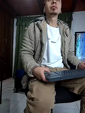 Snapshot of abnerdam01 chatting on 7, 11, 2025 abnerdam01 online show from 7, 11, 2025