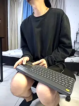 Snapshot of abnerdam01 chatting on 8, 10, 2025 abnerdam01 online show from 8, 10, 2025