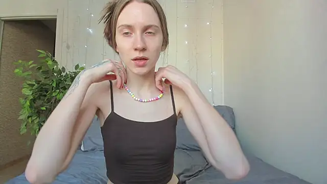 Kelly Gerzikaa online show from 20, 2, 2026