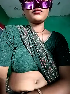 Snapshot of Sapna9685 chatting on 2, 10, 2025 Sapna9685 online show from 2, 10, 2025